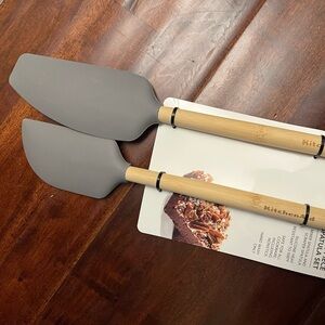 New KitchenAid Set of 2 Empire Gray HERA Mixer Spatula and Scraper Spatula